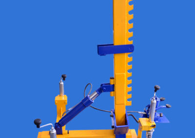 Docer słup naprawczy mechaniczno-hydrauliczny